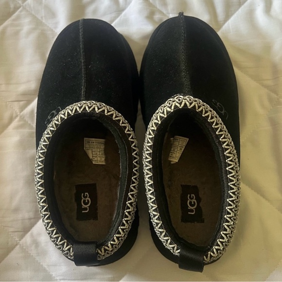 UGG Shoes - UGG Black Slippers